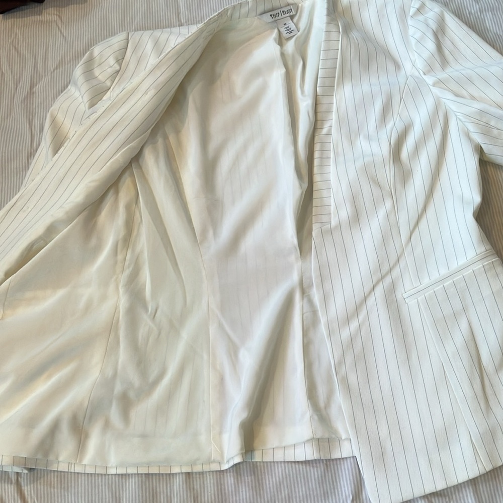 WHBM suit jacket - Picture 5 of 5
